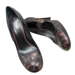 Apepazza‎ Salerno Black Leather Floral Applique Pumps